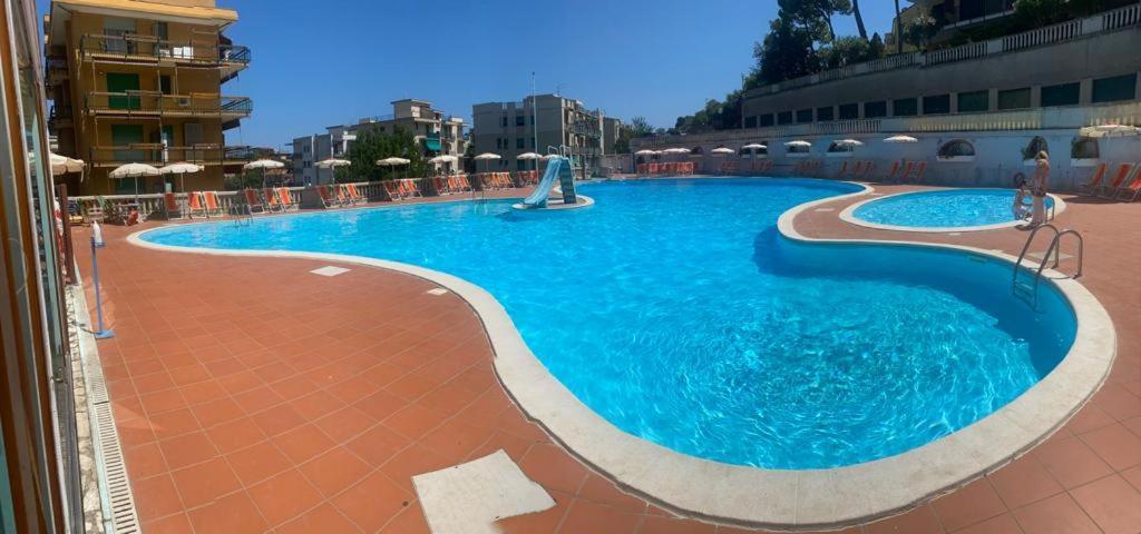 Hotel Paco Pietra Ligure Eksteriør billede