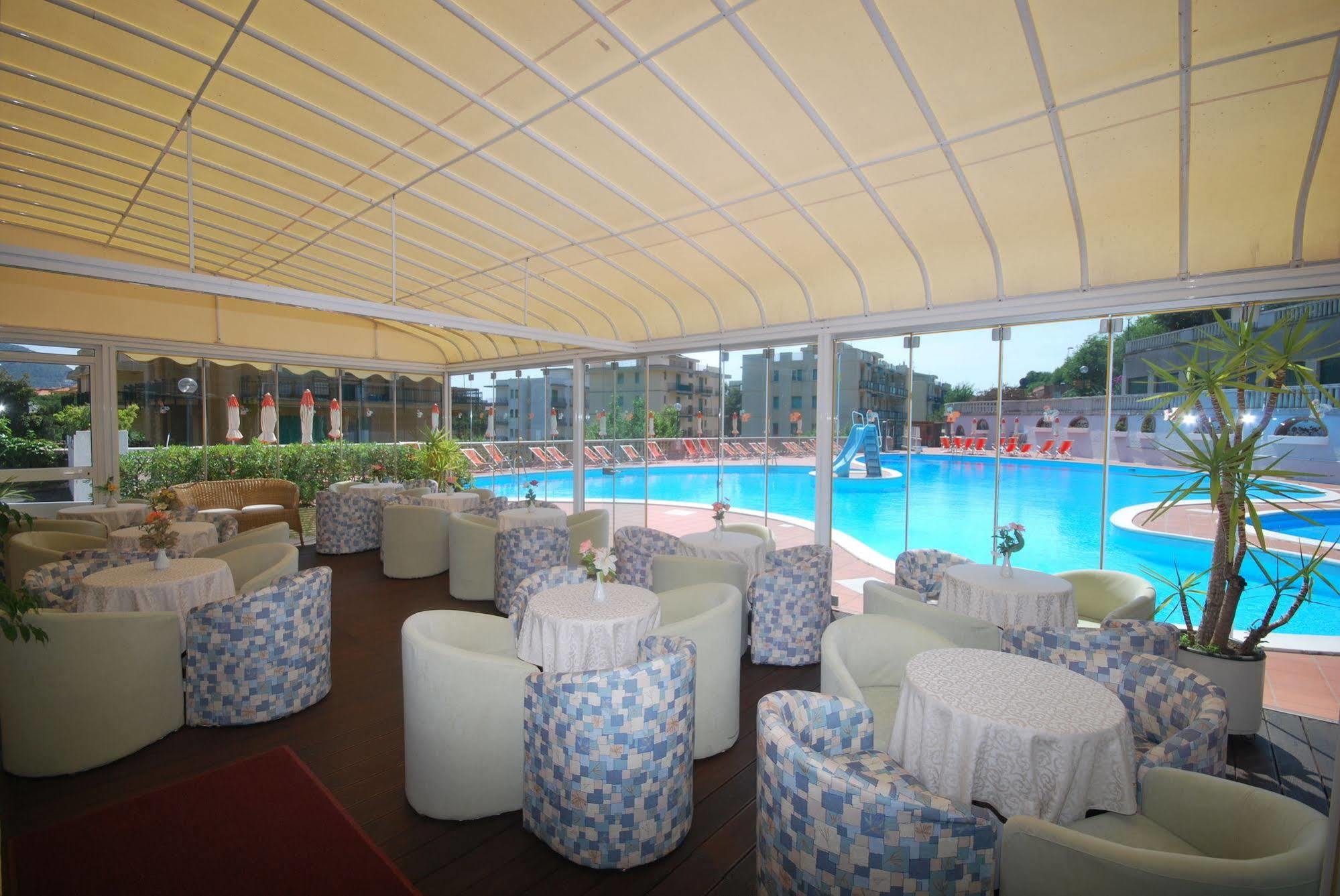 Hotel Paco Pietra Ligure Eksteriør billede